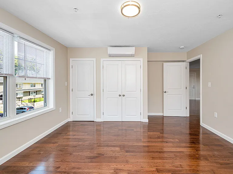 Princeton Court Apartments — Photo 15