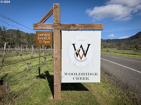 2nd image of 818 Slagle Creek Rd