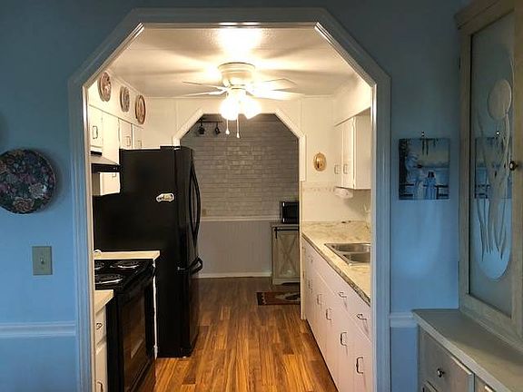 4th image of 53 Bern Dr