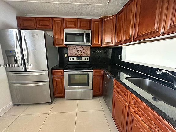 2nd image of 3396 Foxcroft Rd APT 305