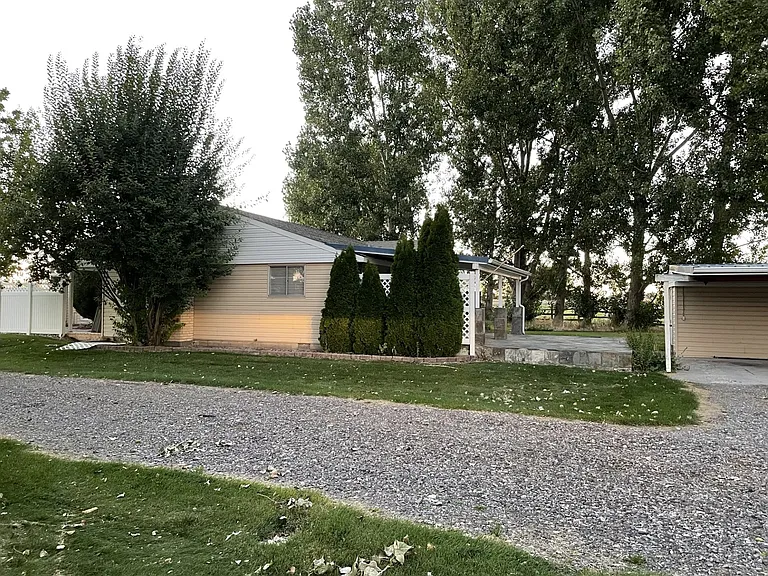 200 N Highway 77 — Photo 1