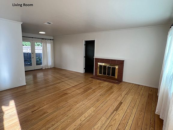 3rd image of 2201 Santa Ana St