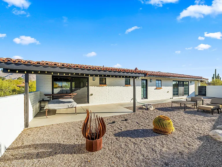 2640 E Camino La Zorrela — Photo 35