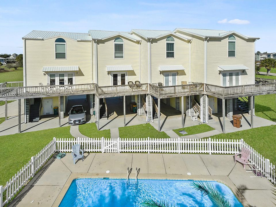 1st image of 804 W Beach Blvd