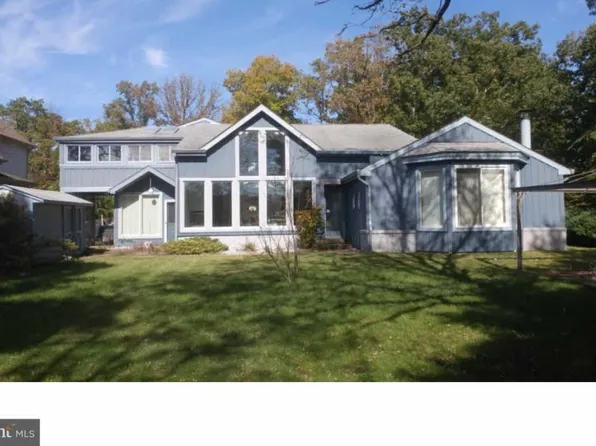 3443 N Shore Dr, Williamstown, NJ 08094