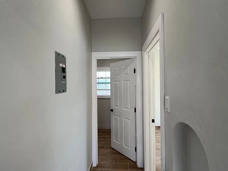 4145 Garthwaite Ave — Photo 10