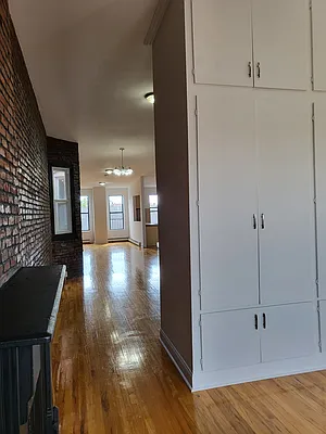 Rented by BR Edwards Associates Inc | media 2