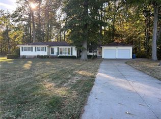 1900 Jaycox Rd, Avon, OH 44011