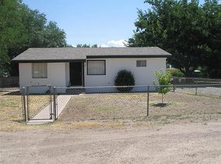 7 Blue Bonnet Dr, Los Lunas, NM 87031