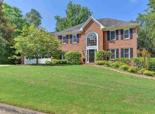407 Coopers Pond Dr, Lawrenceville, GA 30044