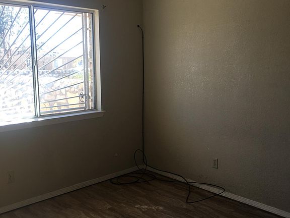 3rd image of 5718 Aladdin Ave #Ab