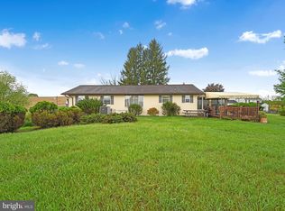 734 Bossler Rd, Leesport, PA 19533