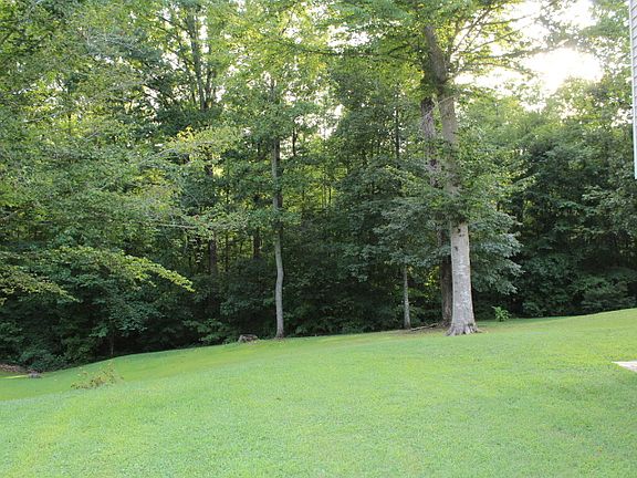 3rd image of 748 Stonecrest Dr