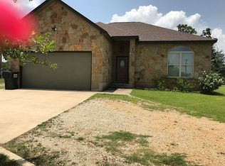 185 Cardinal Loop, Paige, TX 78659