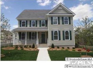 70 Canary Dr, Lakewood, NJ 08701
