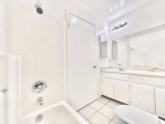 5th image of 8655 Willis Ave APT 208