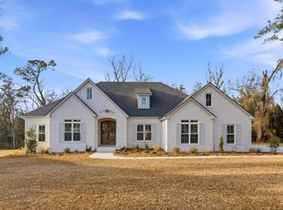 5220 Old Magnolia Cir, Valdosta, GA 31602