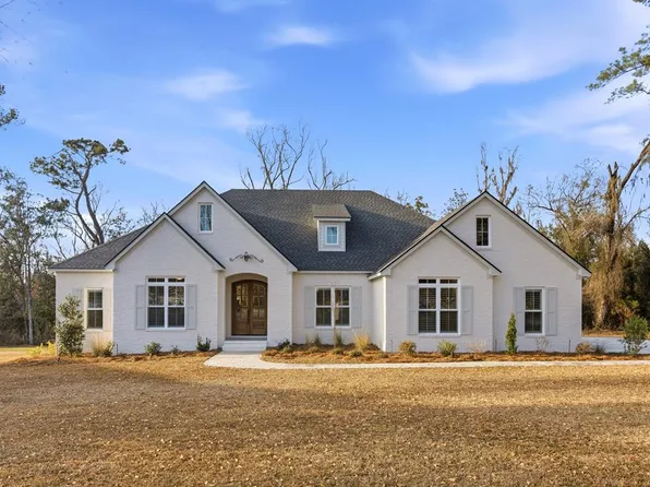 5220 Old Magnolia Cir, Valdosta, GA 31602