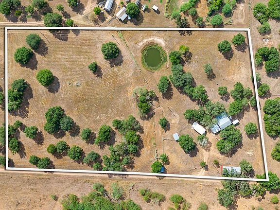 2nd image of 233 Ranch Rd