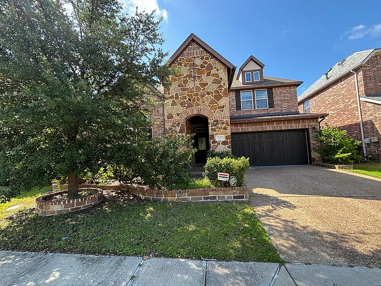 2908 N Umberland Dr — Photo 3