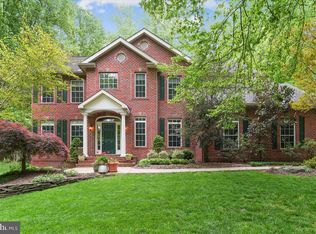 2912 S Lake Dr, Davidsonville, MD 21035