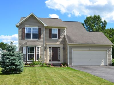 1176 Belmont Dr, Farmington, NY, 14425