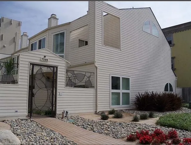 7585 Eads Ave #D — Photo 2