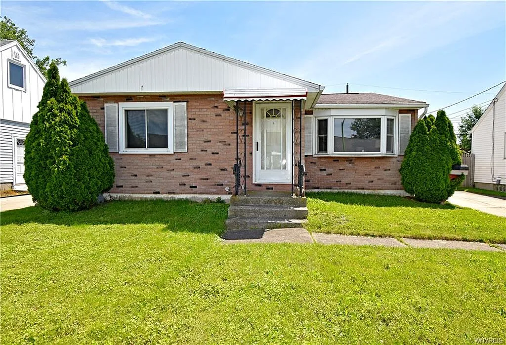 41 Wallace Ave photo 1