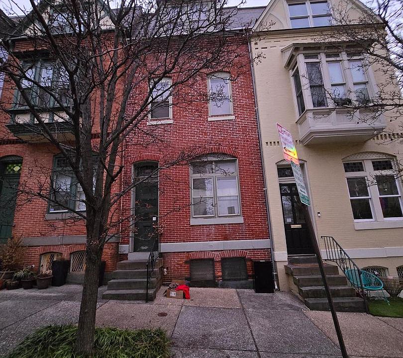 2nd image of 1205 John St