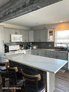 8 Diane Rd — Photo 4