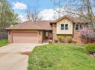 227 E Osage Dr, Springfield, MO 65810