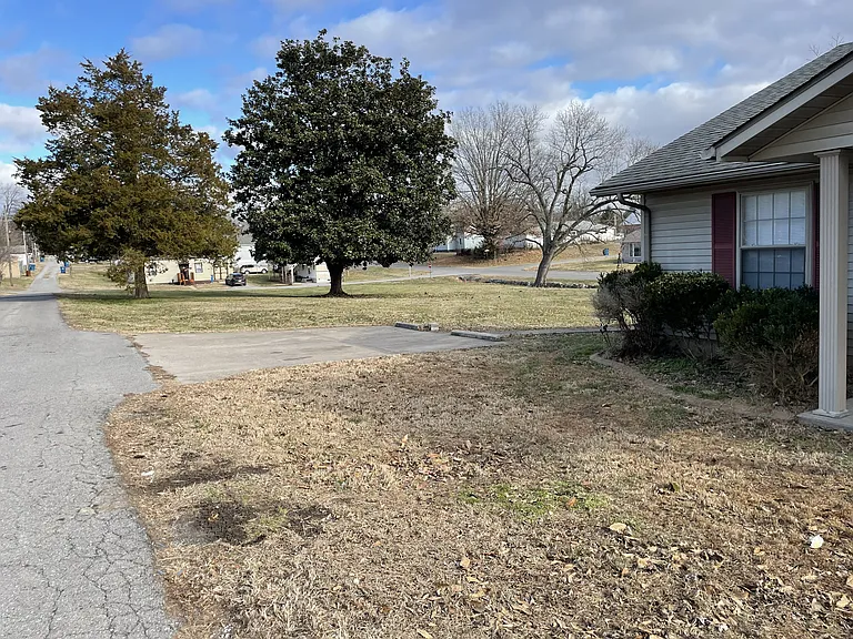 207 Ruth Ave — Photo 12