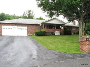 137 Pinecone Ct, Salix, PA 15952
