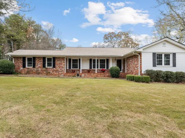 2090 Skyline Dr, Gainesville, GA 30501