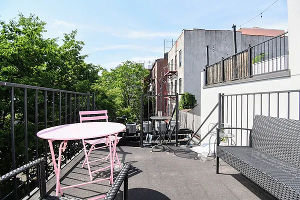 Rented by Highline Residential | media 14