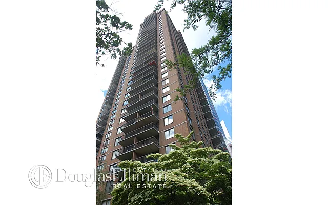 Sold by Douglas Elliman | media 15