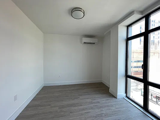 Rented by Olympic CIty Real Estate | media 27