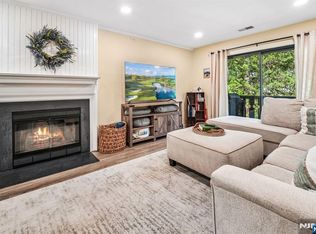705 Thoreau Ct, Mahwah, NJ 07430