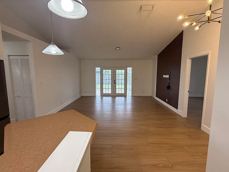6249 Foster St — Photo 17
