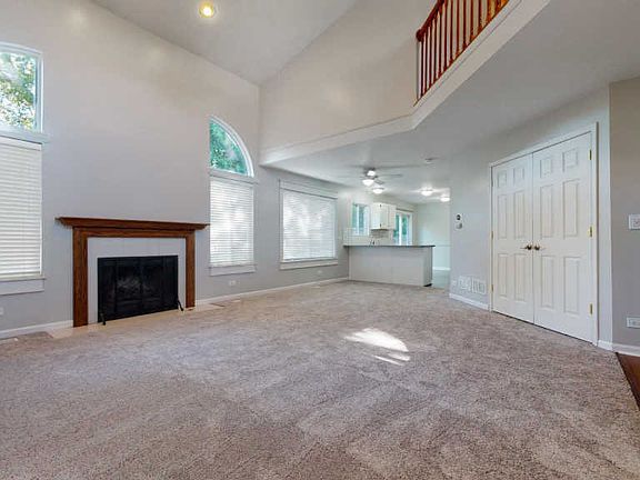 5th image of 769 Admiral Ct