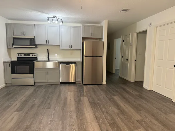 239 Hartfield Rd #12, Hattiesburg, MS 39402