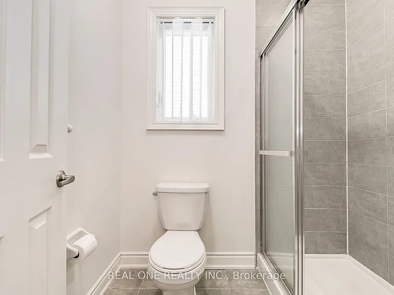 134 Goodwin Cres — Photo 33