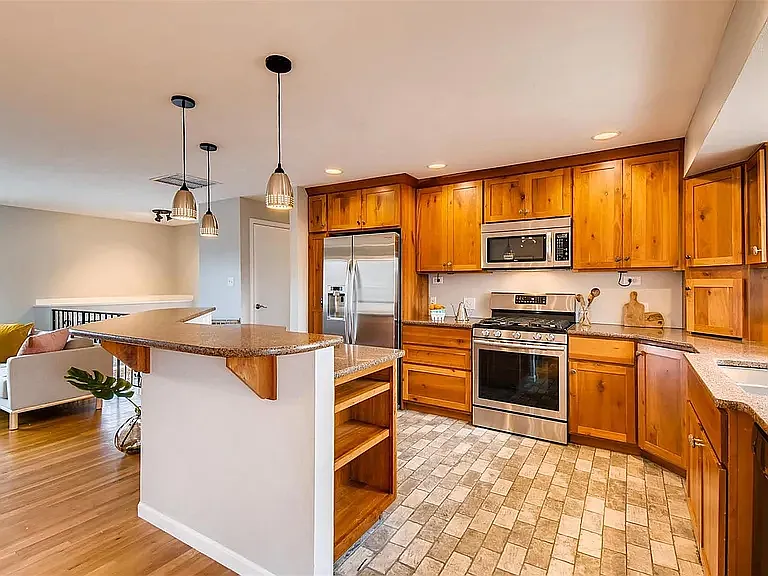 1403 Lefthand Dr — Photo 7