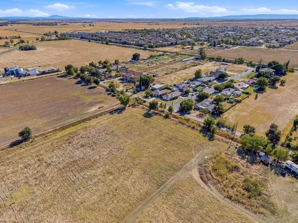 3071 Davis Rd, West Sacramento, CA 95691