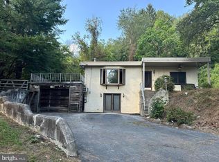 305 Crozerville Rd, Aston, PA 19014