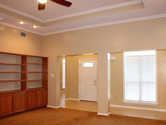 3rd image of 3744 Creekwood Dr