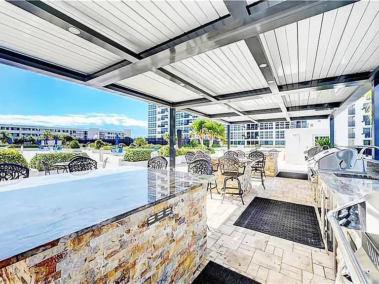525 N Ocean Blvd #919 — Photo 32