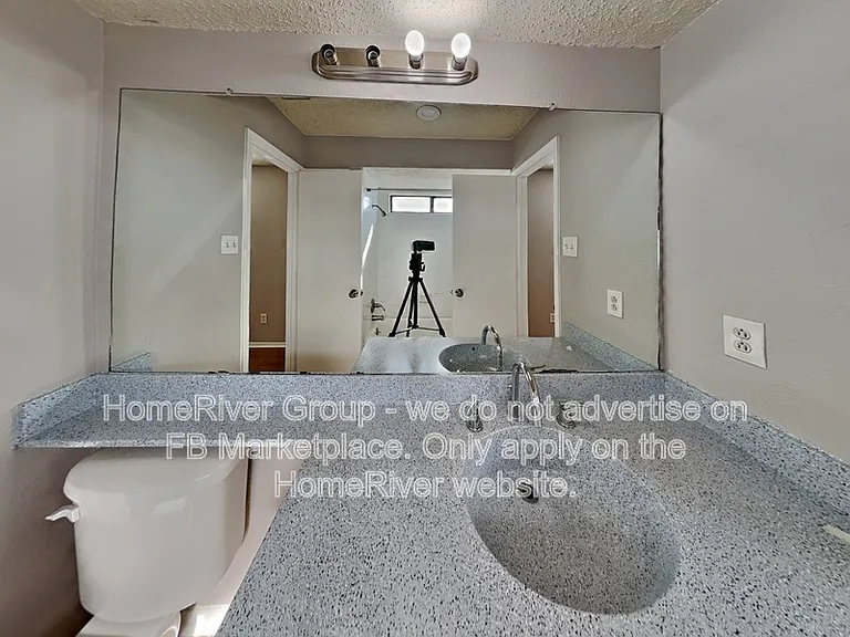 1105 Geneva Ct — Photo 19
