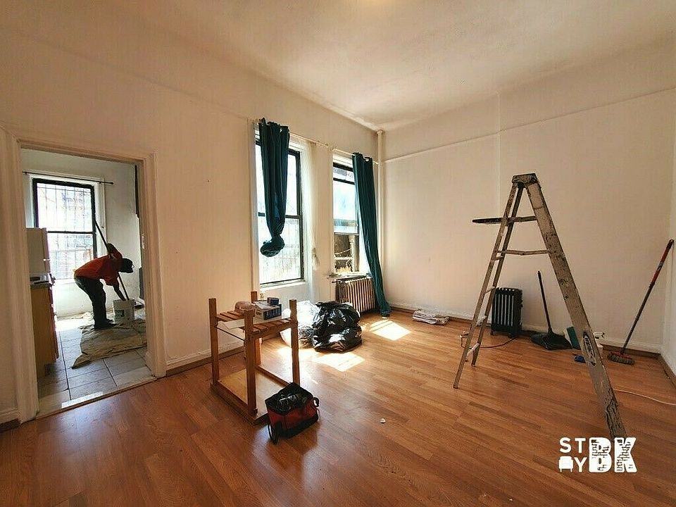 1st image of 156 Vernon Ave APT 1C