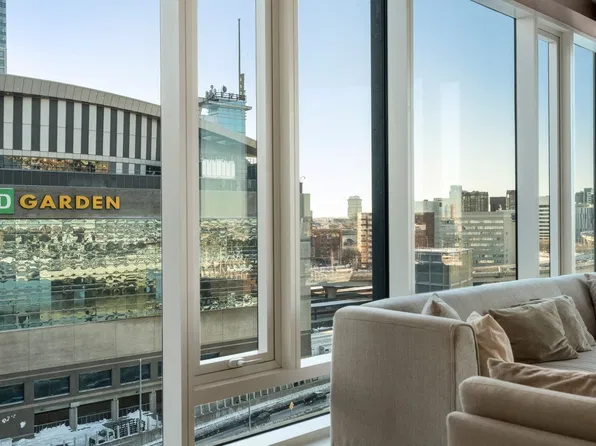 100 Lovejoy Wharf Unit 11D, Boston, MA 02114